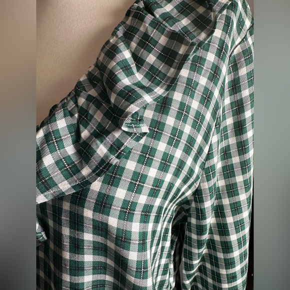 Ann Taylor Blouse Women’s M Green White Metallic Plaid Ruffle Flowy Classic Boho - Picture 5 of 9